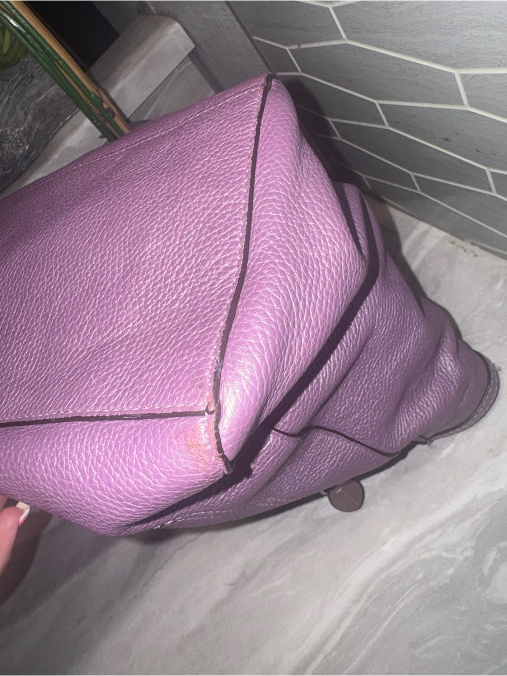 EUC Coach Pebbled Leather Large Shoulder Bag in Pretty Lilac w/ Zippered Closure - Picture 12 of 17